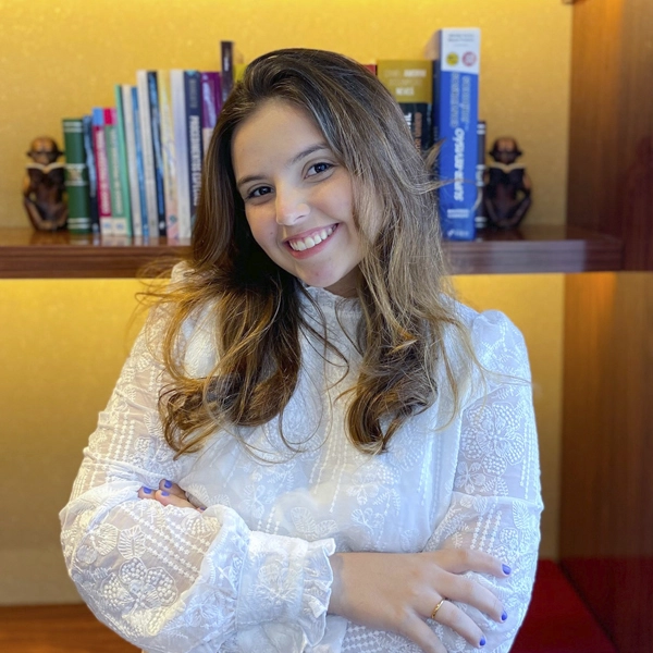 Ellen Melo